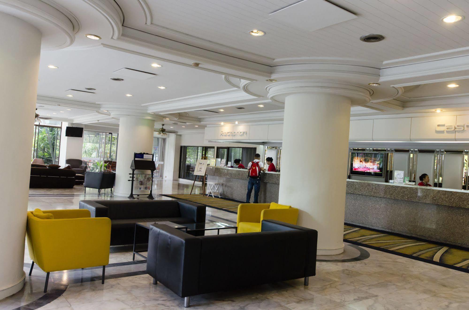 First Pacific Cirrus Hotel Pattaya Buitenkant foto